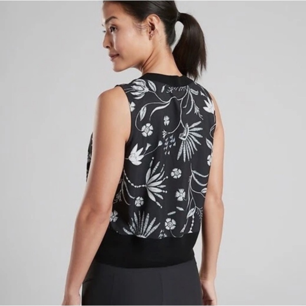 Athleta-MED-Zephyr Wildflower Print Tank Top in black - Picture 2 of 9